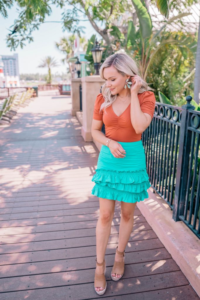 Hot PINK Kendra Scott earrings and necklaces are just what you